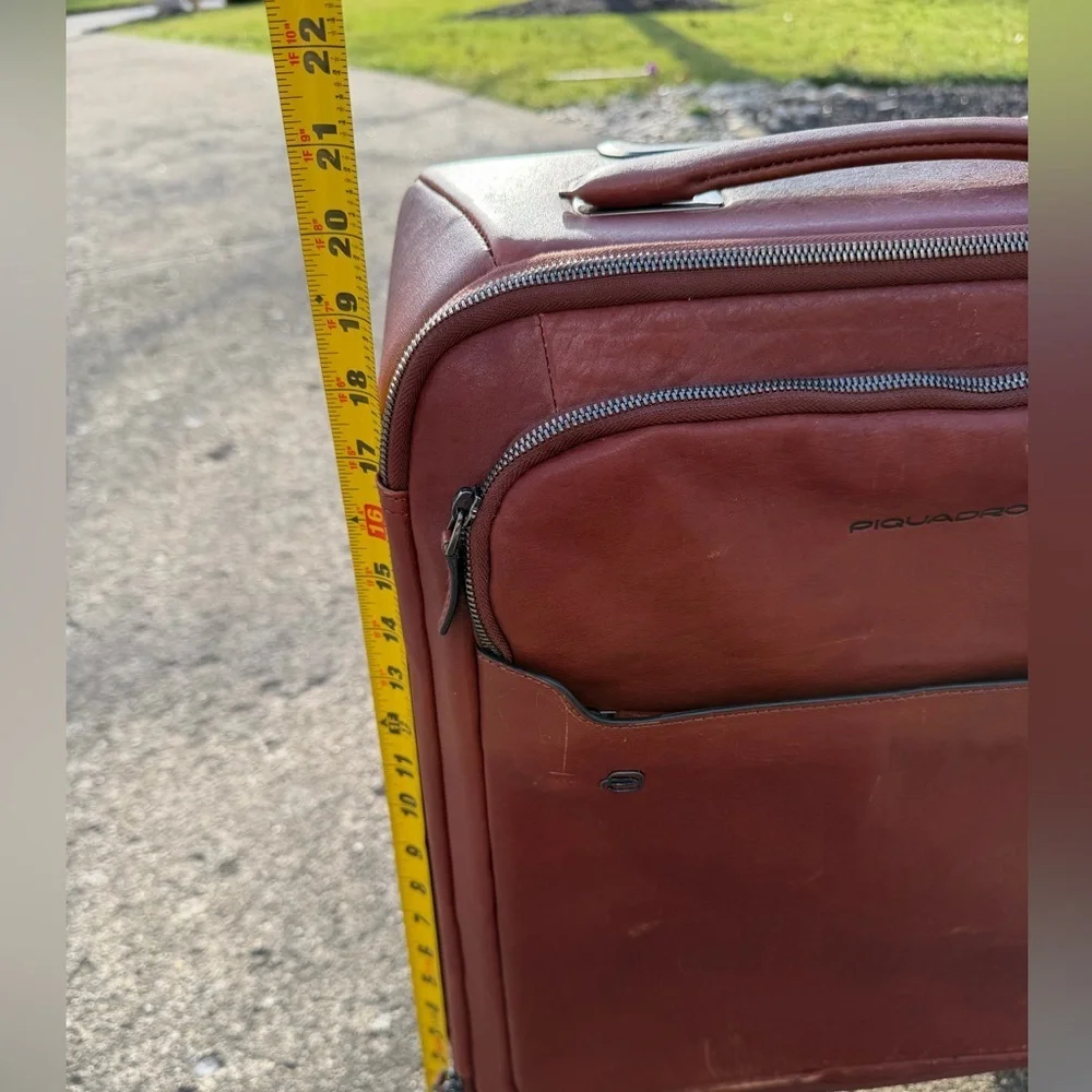 $2,000 Piquadro 100% Leather Antique Brown Carry On Luggage Executive Charging